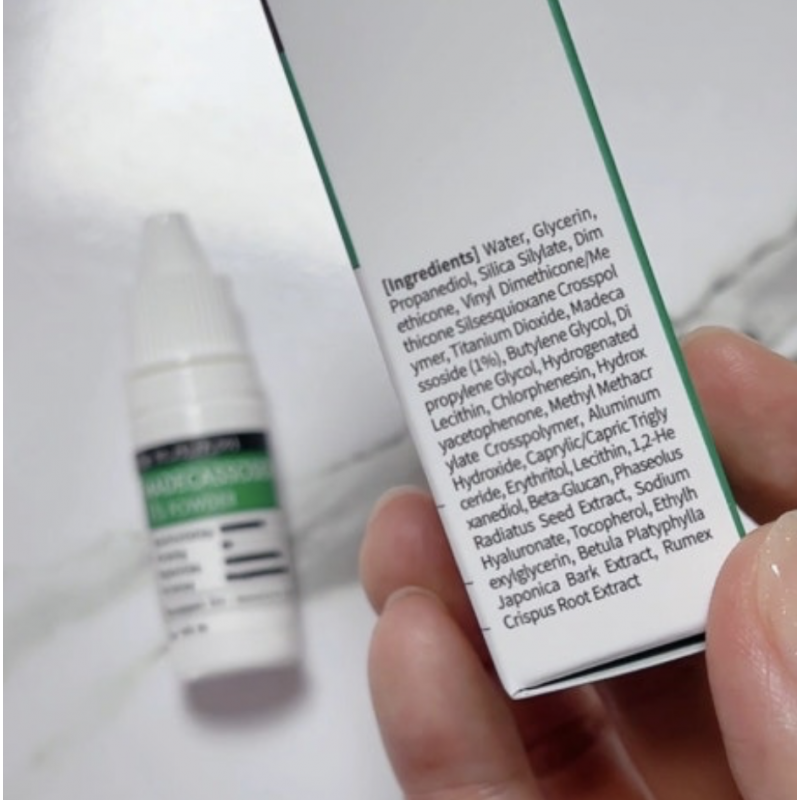 Противовоспалительная точечная пудра Derma Factory Madecassoside 1% Powder