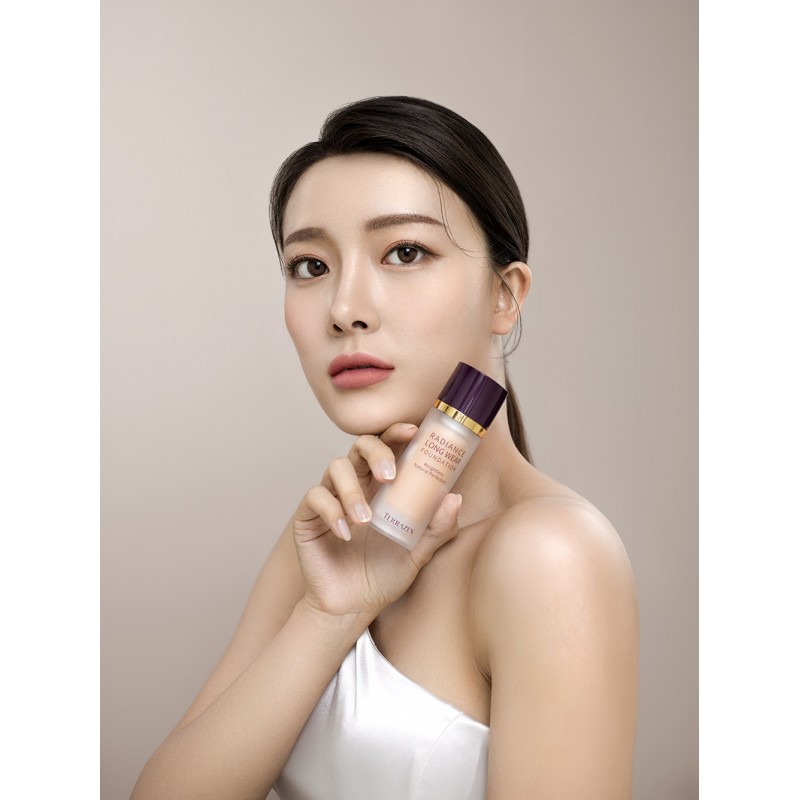 TERRAZEN Radiance Longwear Foundation №23 Medium Beige стойкая тональная основа с уходом, 30 мл