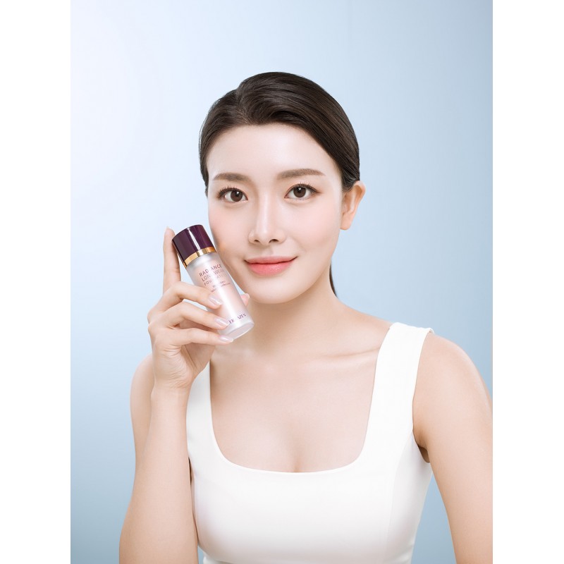 TERRAZEN Radiance Longwear Foundation №23 Medium Beige стойкая тональная основа с уходом, 30 мл